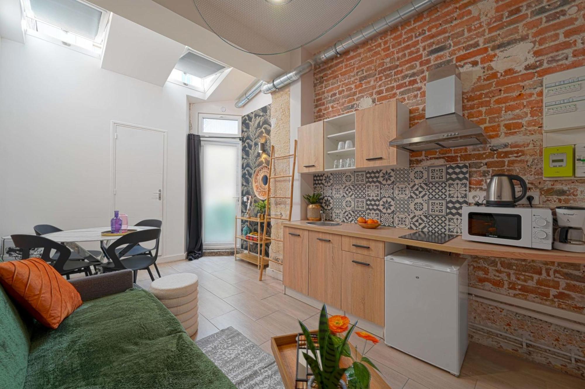 2 Bed Modern Fully Furnish Flat,Close To Buttes Chaumon Park Apartment Paris Exterior photo